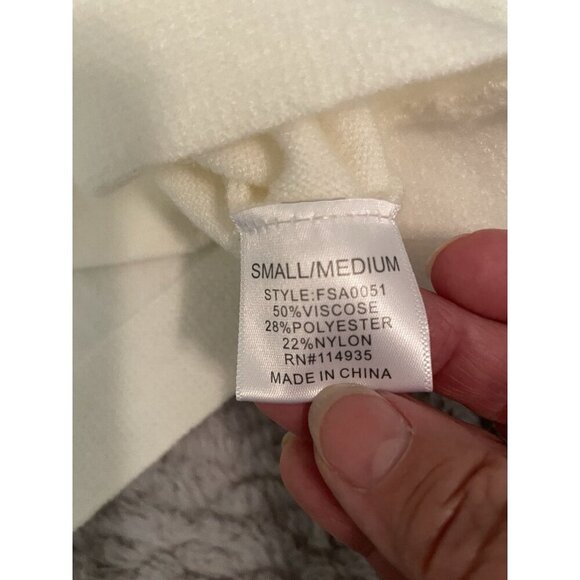 Alya Women’s Cream Mock Neck Poncho Sweater S/M Soft Knit Oversized with Pockets - Picture 10 of 10